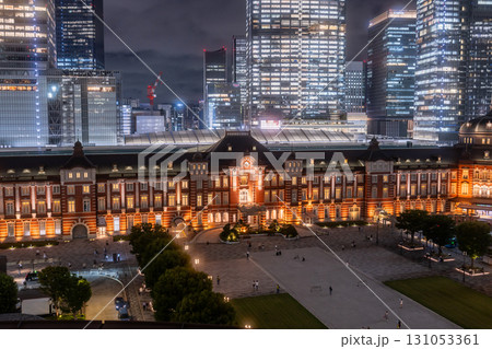 《東京都》東京駅・丸の内オフィス街の夜景 131053361