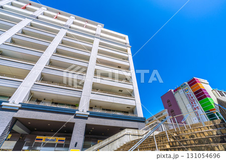 日本の横浜都市景観 9月21日。横浜市営地下鉄グリーンライン 北山田駅前などを望む 日本の横浜都市景観 9月21日。横浜市営地下鉄グリーンライン 北山田駅前などを望む 131054696