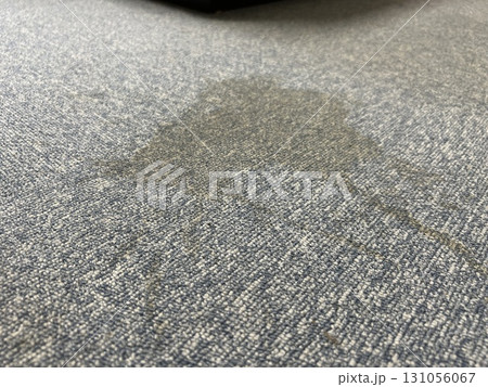 カーペットの液体汚れ 131056067