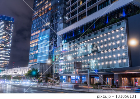 《東京都》東京駅前・八重洲の都市夜景 《東京都》東京駅前・八重洲の都市夜景 131056131