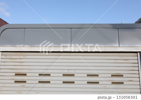 ガレージ、車庫、アルミ、シャッター、カーポート、物置、鉄板、車、自動車、戸建て、戸建て住宅、屋外 ガレージ、車庫、アルミ、シャッター、カーポート、物置、鉄板、車、自動車、戸建て、戸建て住宅、屋外 131056301