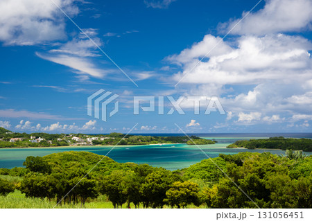 石垣島　川平湾の全景 131056451