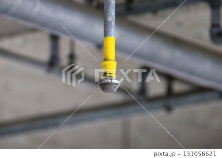 屋内駐車場のスプリンクラー消火設備 131056621