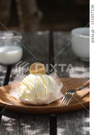 モンブランとフォーク 131057136