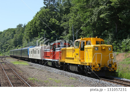 最北稚内に向け塩狩峠を越えるロイヤル・エクスプレス北海道　THE ROYAL EXPRESS 131057231