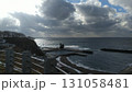 太陽光で光る冬の海面 131058481