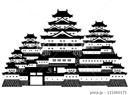 日本の城　天守や櫓などが建ち並ぶ城郭の白黒シルエット 131060375