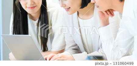 ビジネスシーン 131060499