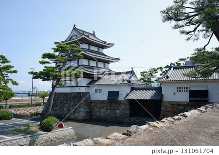 香川県 高松城跡 月見櫓と水手御門 香川県 高松城跡 月見櫓と水手御門 131061704