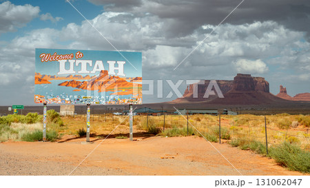 Welcome to Utah sign off the highway on the Arizona-Utah border, USA Welcome to Utah sign off the highway on the Arizona-Utah border, USA 131062047