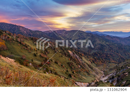 夕暮れの渋峠 131062904