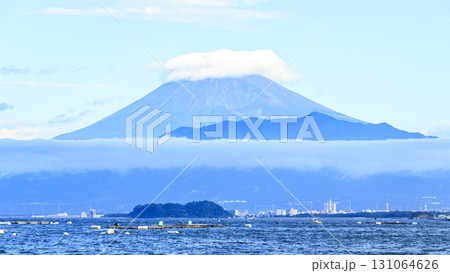 西伊豆から見た富士山の秋 131064626