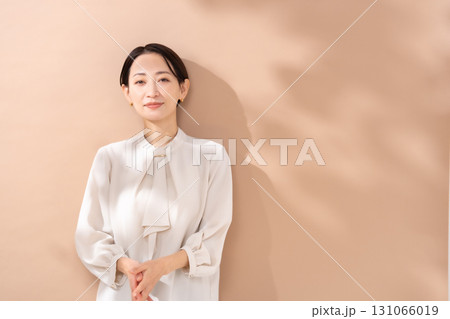 女性 ポートレート 女性 ポートレート 131066019