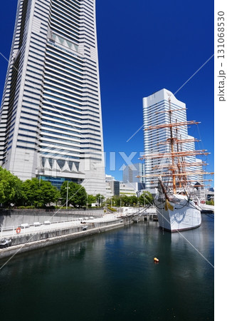横浜　みなとみらいの街並み 131068530