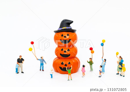 Halloween Pumpkin Tower with Miniature People and Balloons Halloween Pumpkin Tower with Miniature People and Balloons 131072805