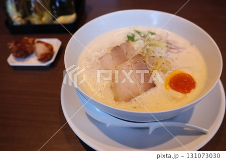 鶏白湯ラーメンと揚げ物の贅沢セット 131073030