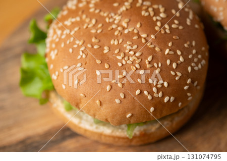 手作りハンバーガーのイメージ 131074795