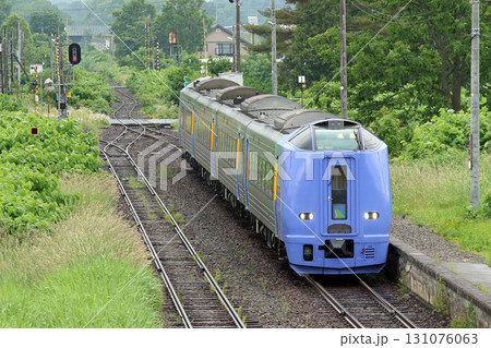 美深駅に停車する特急サロベツ　特急サロベツ　宗谷本線 131076063