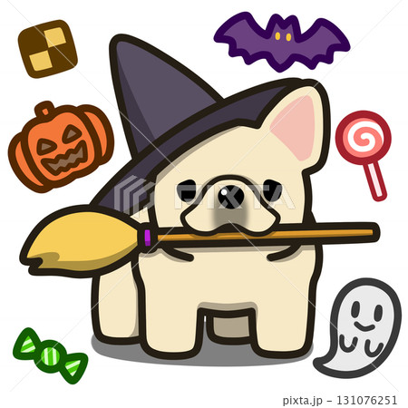ハロウィン仮装のクリーム色のフレンチブルドッグ 131076251