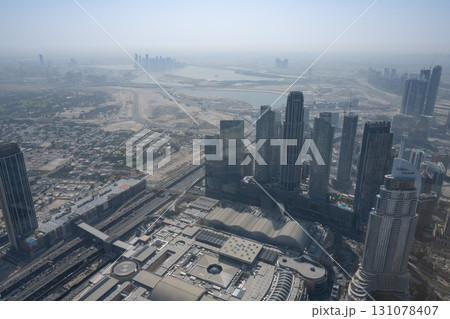 ブルジュ・ハリファから望むドバイ市街／ドバイ，アラブ首長国連邦（UAE） 131078407
