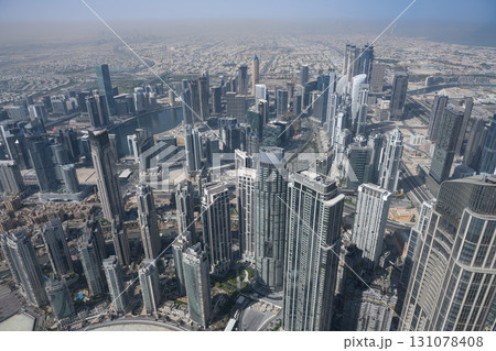ブルジュ・ハリファから望むドバイ市街／ドバイ，アラブ首長国連邦（UAE） 131078408