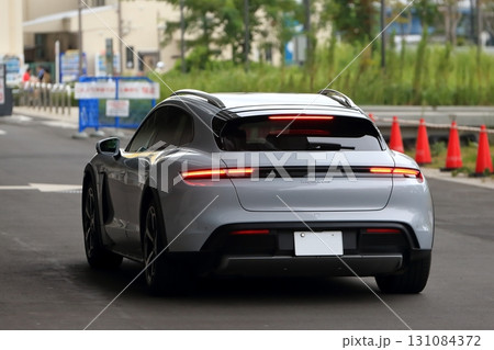 ドイツ製のスポーツカー 131084372