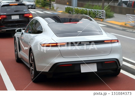 ドイツ製のスポーツカー 131084373