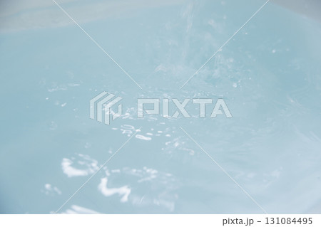 お風呂　湯船　お湯  131084495