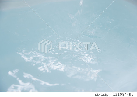お風呂 湯船 お湯 お風呂 湯船 お湯 131084496