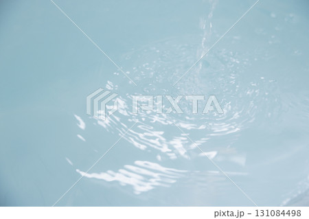 お風呂　湯船　お湯  131084498