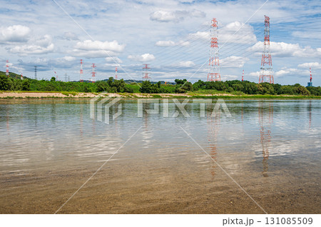淀川風景　左岸枚方市側から右岸高槻市側の眺め　大阪府 131085509
