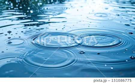 《AI画像》水面に落ちる雨粒 131086775