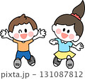 駆け寄ってくる子供たちのイラスト 131087812
