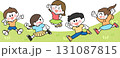 公園でかけっこする子供たちのイラスト 131087815