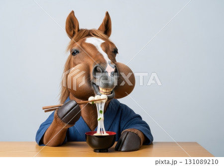 かわいい馬キャラクターとお雑煮 正月の和室背景付き 干支イラスト 年賀状素材 かわいい馬キャラクターとお雑煮 正月の和室背景付き 干支イラスト 年賀状素材 131089210