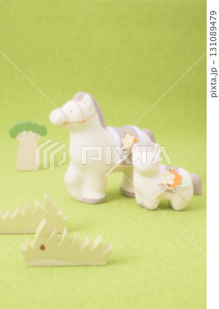 干支 かわいい馬の親子(ソフトフィルターバージョン) 干支 かわいい馬の親子(ソフトフィルターバージョン) 131089479