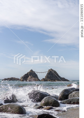 福岡県　二見ヶ浦の夫婦岩 131090935