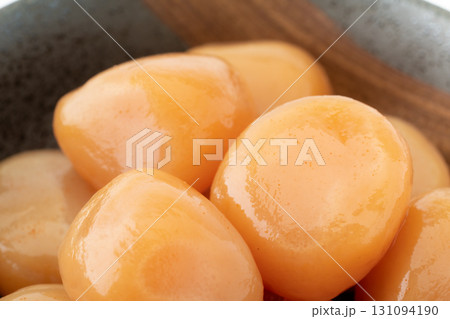 玉こんにゃくの煮物のクローズアップ 玉こんにゃくの煮物のクローズアップ 131094190