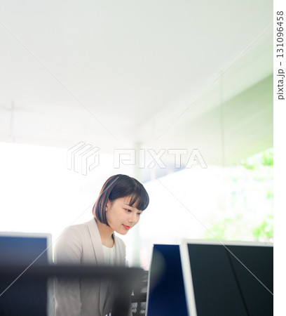 ビジネスシーン 131096458