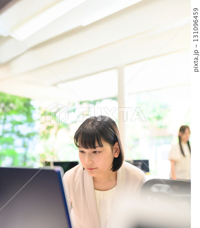 ビジネスシーン ビジネスシーン 131096459