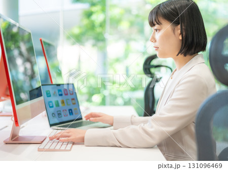 ビジネスシーン 131096469