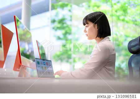 ビジネスシーン ビジネスシーン 131096581