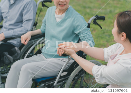 介護 介護 131097601