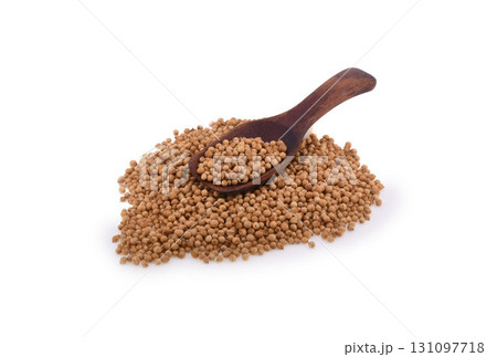 Coriander seeds isolated on white background. 131097718