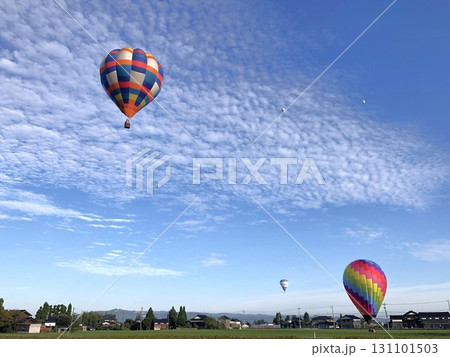 秋空に浮かぶバルーン_03 131101503