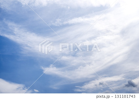 秋の空 青空 空 晴れ 9月 素材 131101743