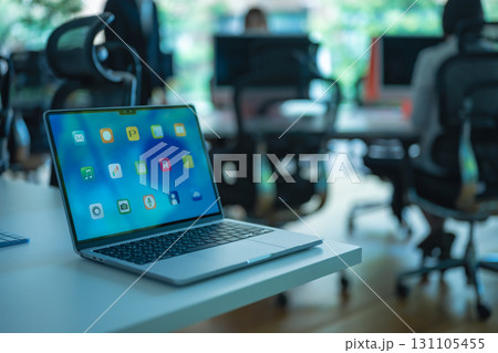 ビジネスシーン ビジネスシーン 131105455