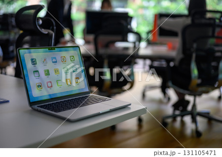 ビジネスシーン ビジネスシーン 131105471