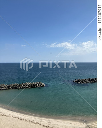 皆生温泉から見る青い日本海 皆生温泉から見る青い日本海 131107915