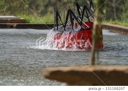 Water Scoop Bucket Collecting Water for Firefighting 131108207